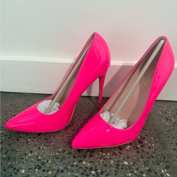Women's Hot Pink Stiletto Heels - Picture 7 of 15
